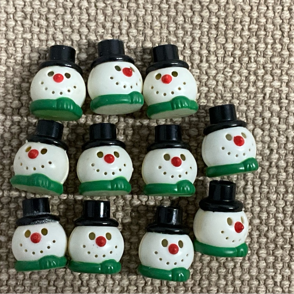 Lot of 11 Mini Plastic Snowman Christmas Light Cover
